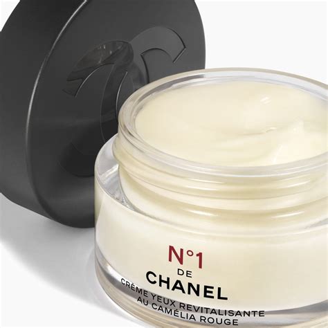 CHANEL N°1 de chanel crema para el contorno de ojos  .